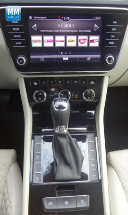 Skoda Superb cena 76850 przebieg: 194300, rok produkcji 2019 z Sandomierz małe 191